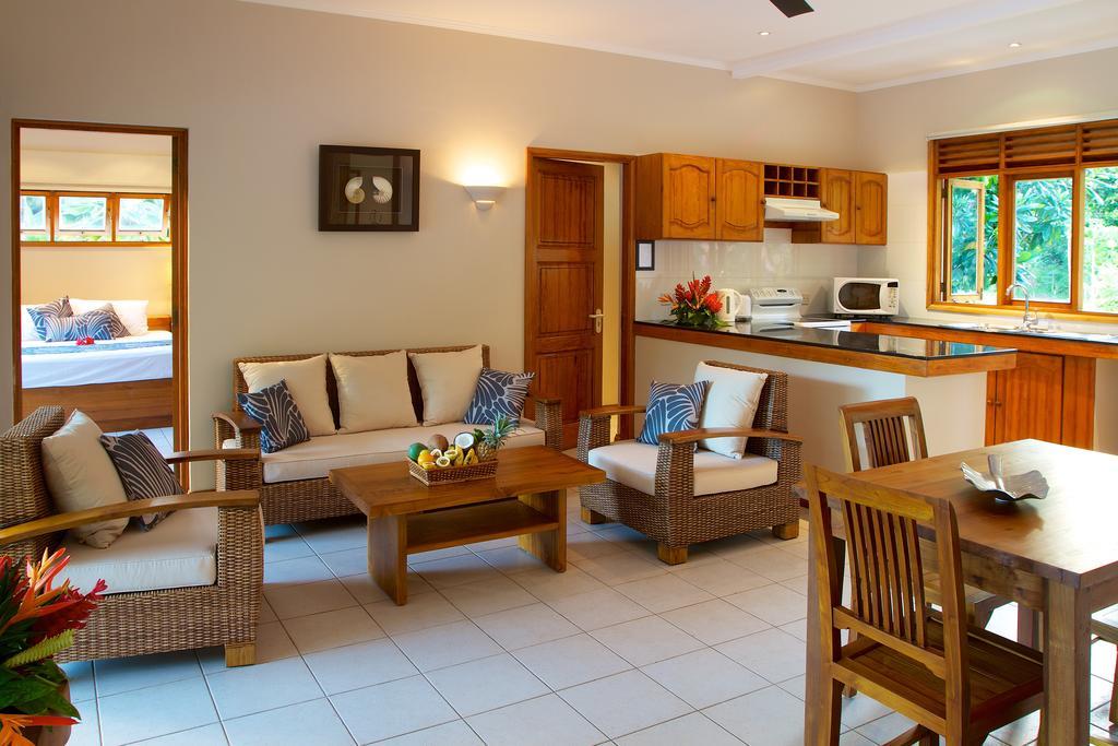 Les Villas D'Or Anse Volbert Village  Phòng bức ảnh